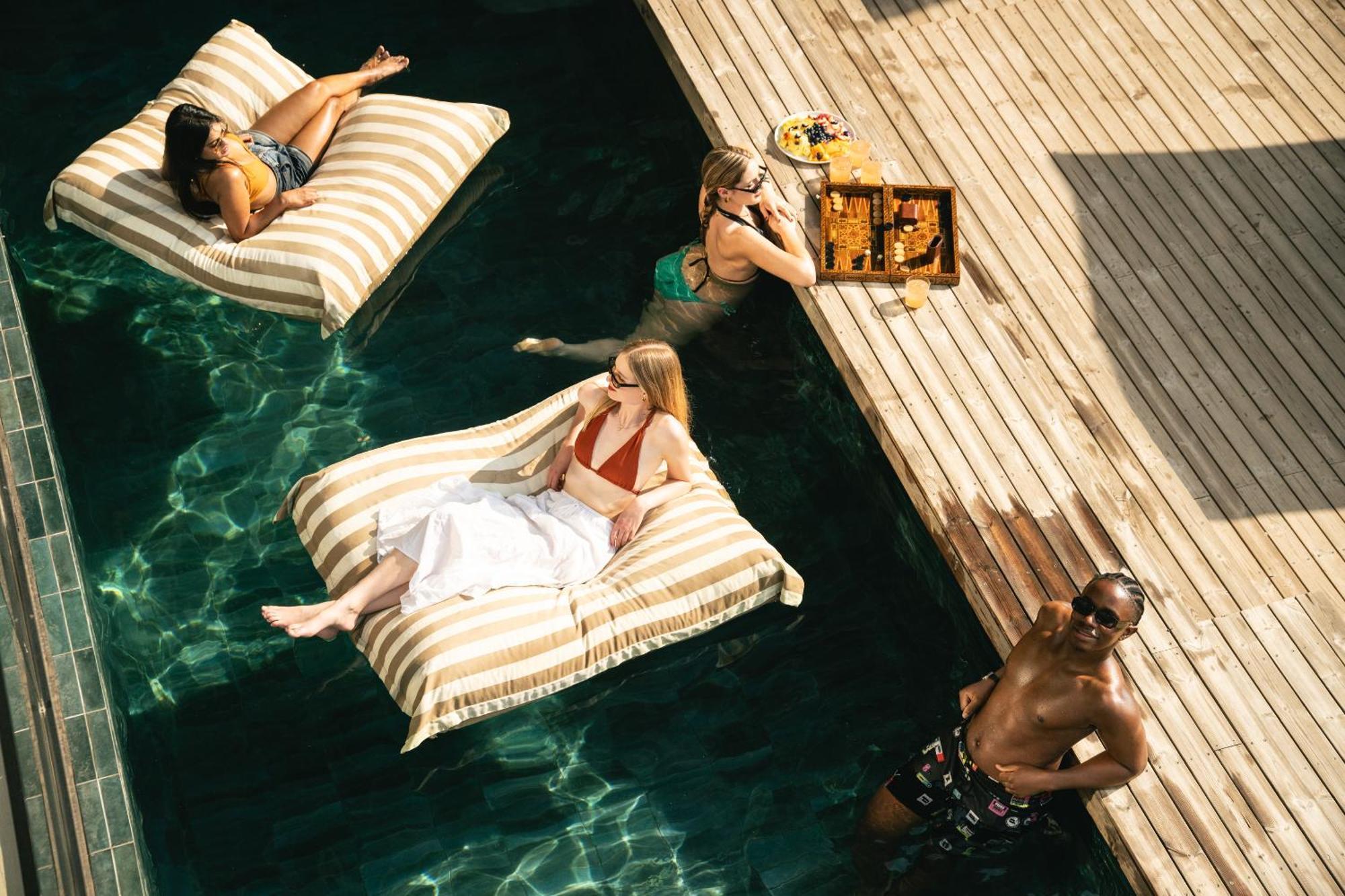 Neighbourgood 84 Harrington Aparthotel Cape Town Bagian luar foto