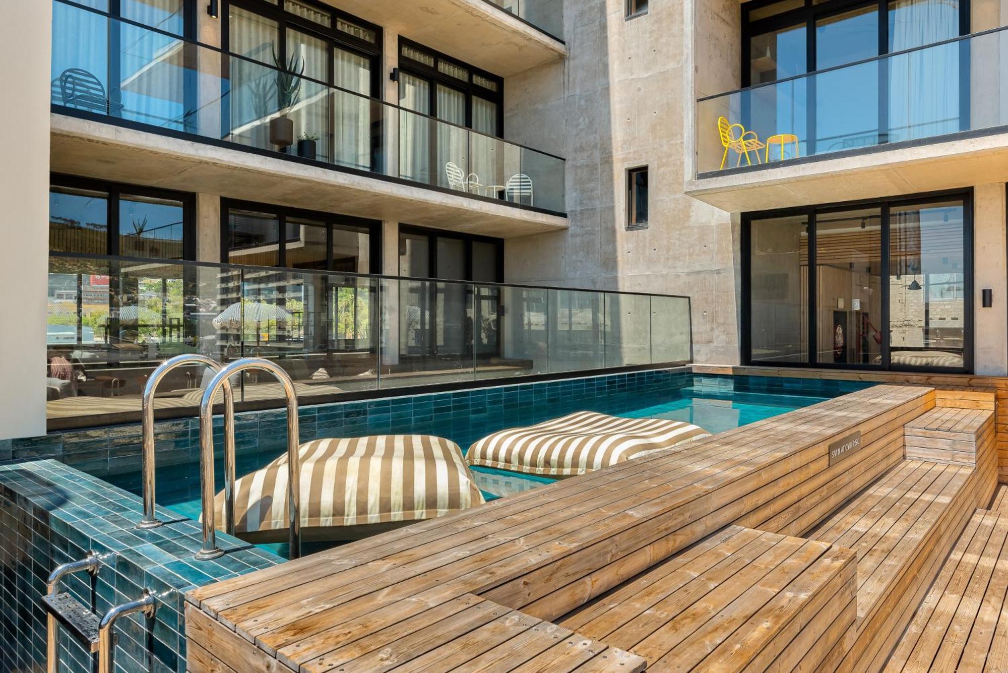Neighbourgood 84 Harrington Aparthotel Cape Town Bagian luar foto