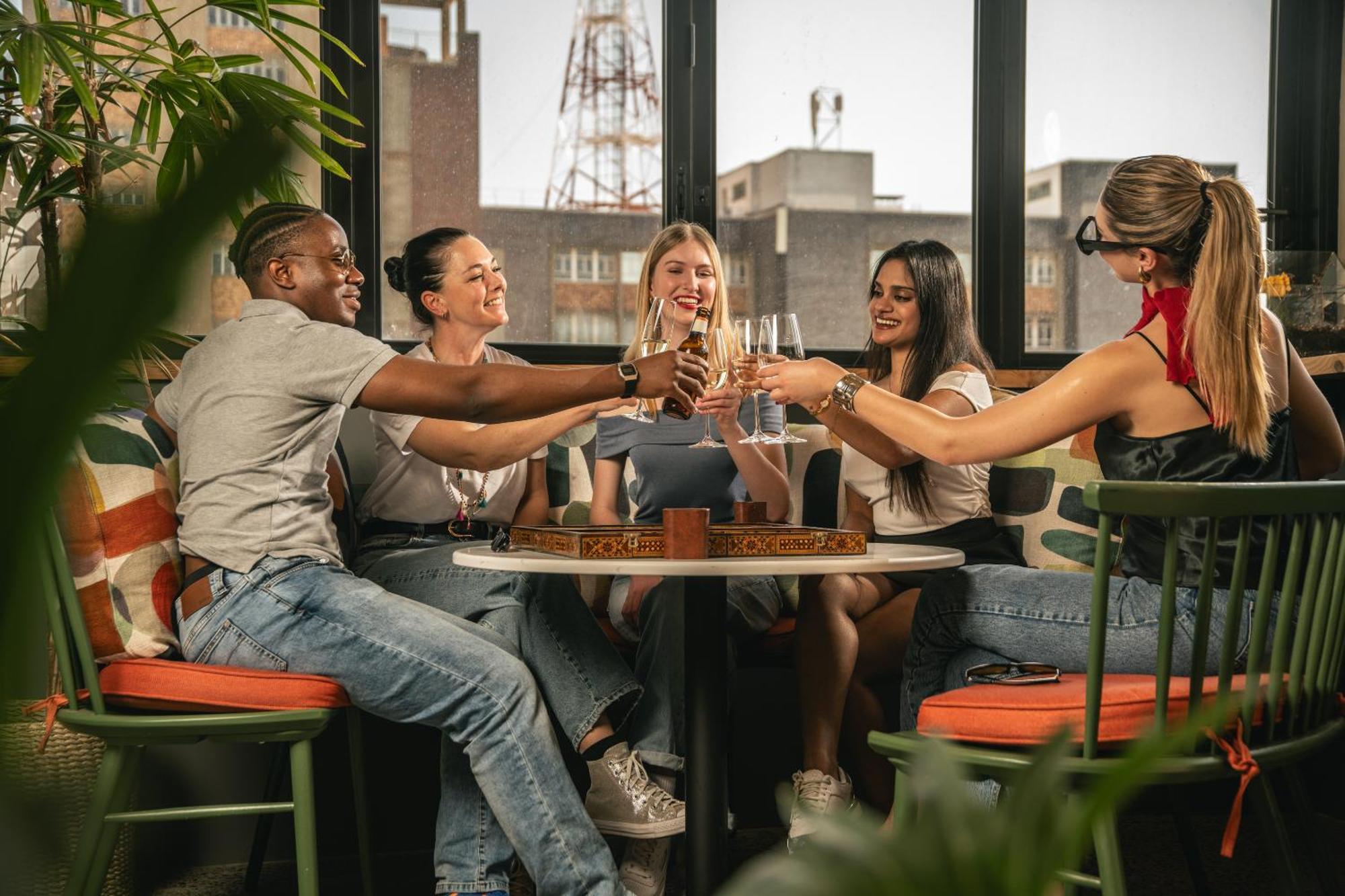 Neighbourgood 84 Harrington Aparthotel Cape Town Bagian luar foto